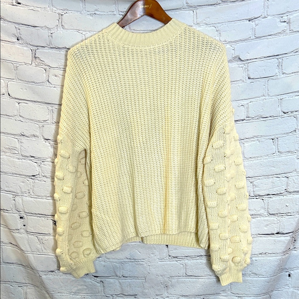 Pink Lily Cream Knit Textured Sleeve Sweater Size Medium